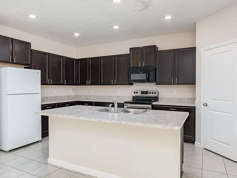 5556 Kellar Cir — Photo 11