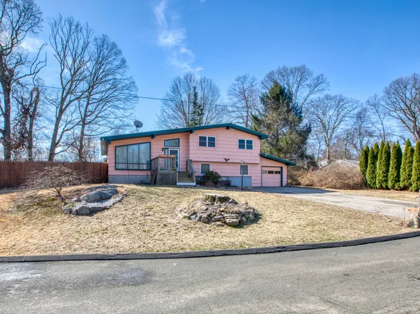 24 Sanford Drive, Shelton, CT 06484