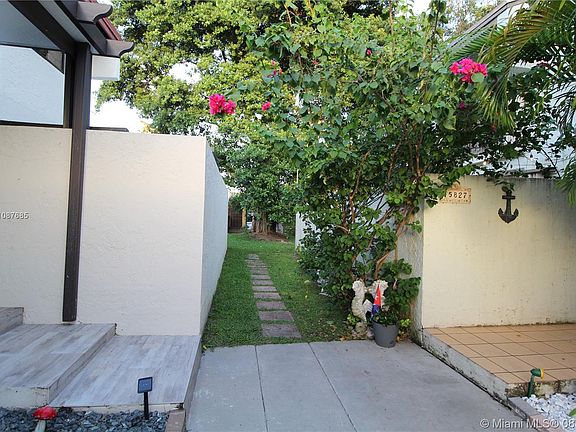 2nd image of 15825 SW 91st Ct #Xd