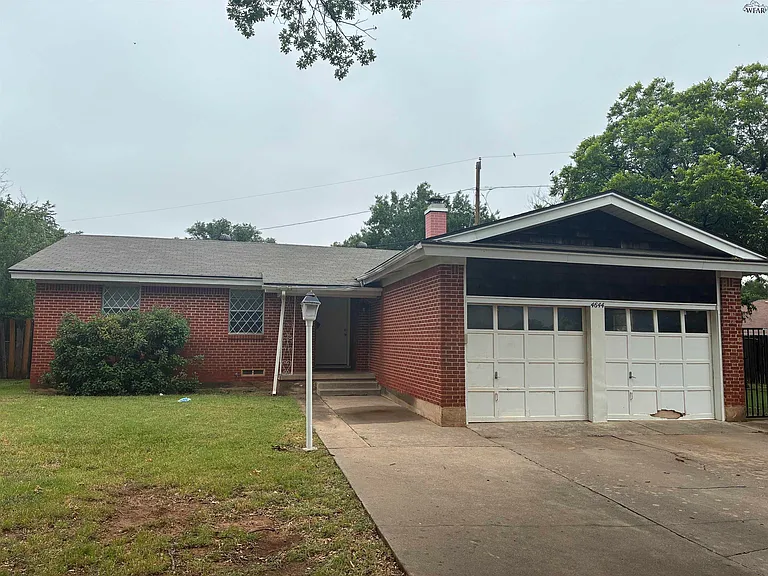 4644 Mistletoe Dr — Photo 1