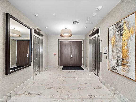 5th image of 1409 Post Oak Blvd Unit 1903