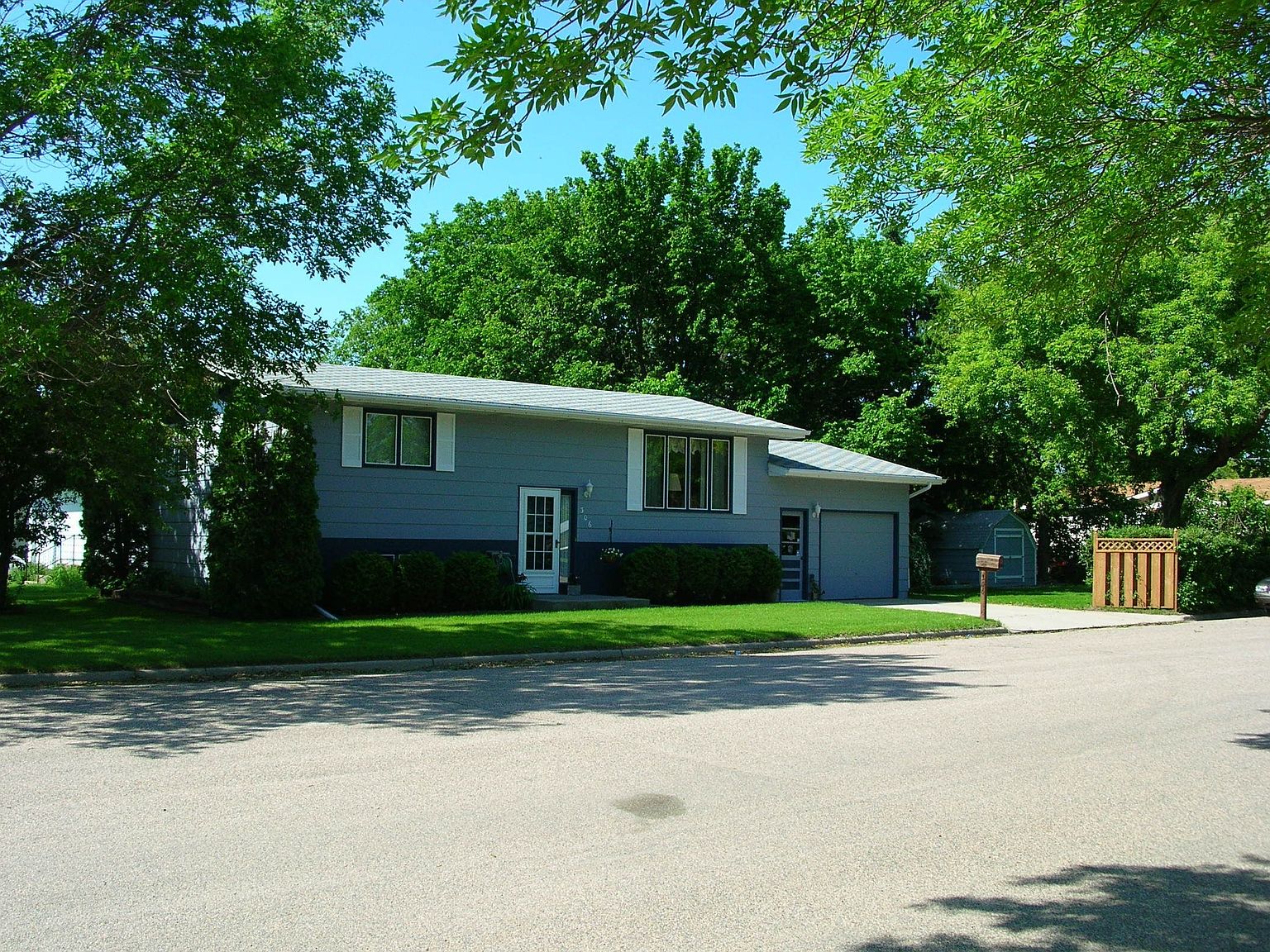 306 5th Ave, Rolette, ND 58366 Zillow