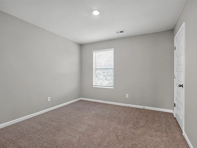 446 Furlough Dr — Photo 18