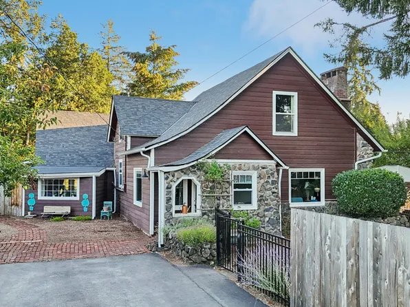 412 W 5th St, Newberg, OR 97132