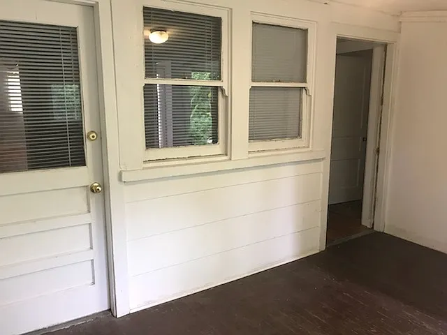 3901B Elkins Ave — Photo 13