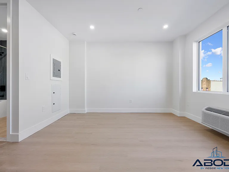 102 E 53rd St #4C — Photo 6