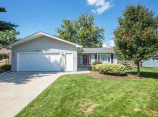 1122 15th St, Silvis, IL 61282