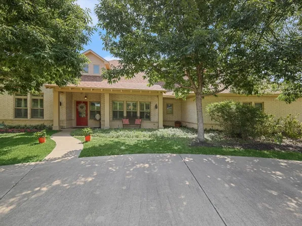 212 Verna Trl N, Fort Worth, TX 76108
