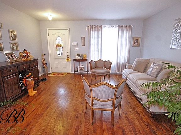 3rd image of 1348 E 69th St #1