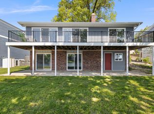 1304 N Eagle Lake Dr, Kalamazoo, MI 49009