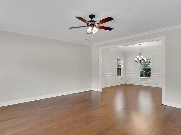 3rd image of 440 Beauly Dr