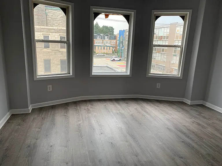 68 W Rockland St #2 — Photo 32