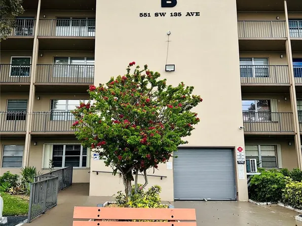 551 SW 135th Ave APT 206B, Pembroke Pines, FL 33027