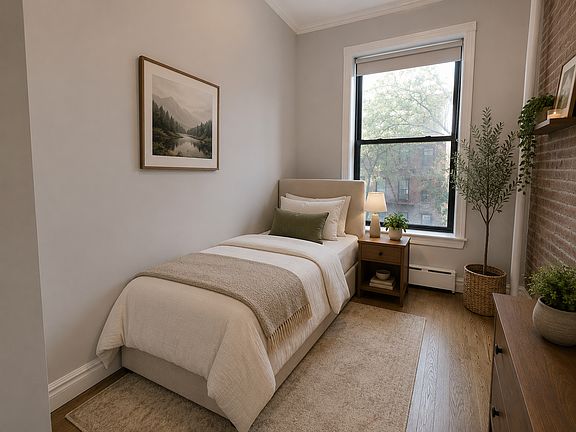 4th image of 239 W 14th St #3B