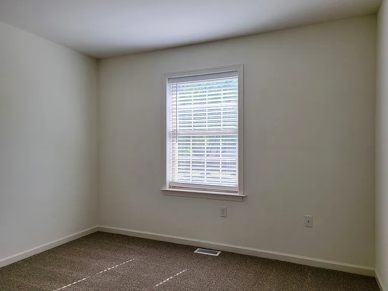 5206 Brook Dr — Photo 16