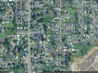834 SE 149th Pl, Portland, OR 97233