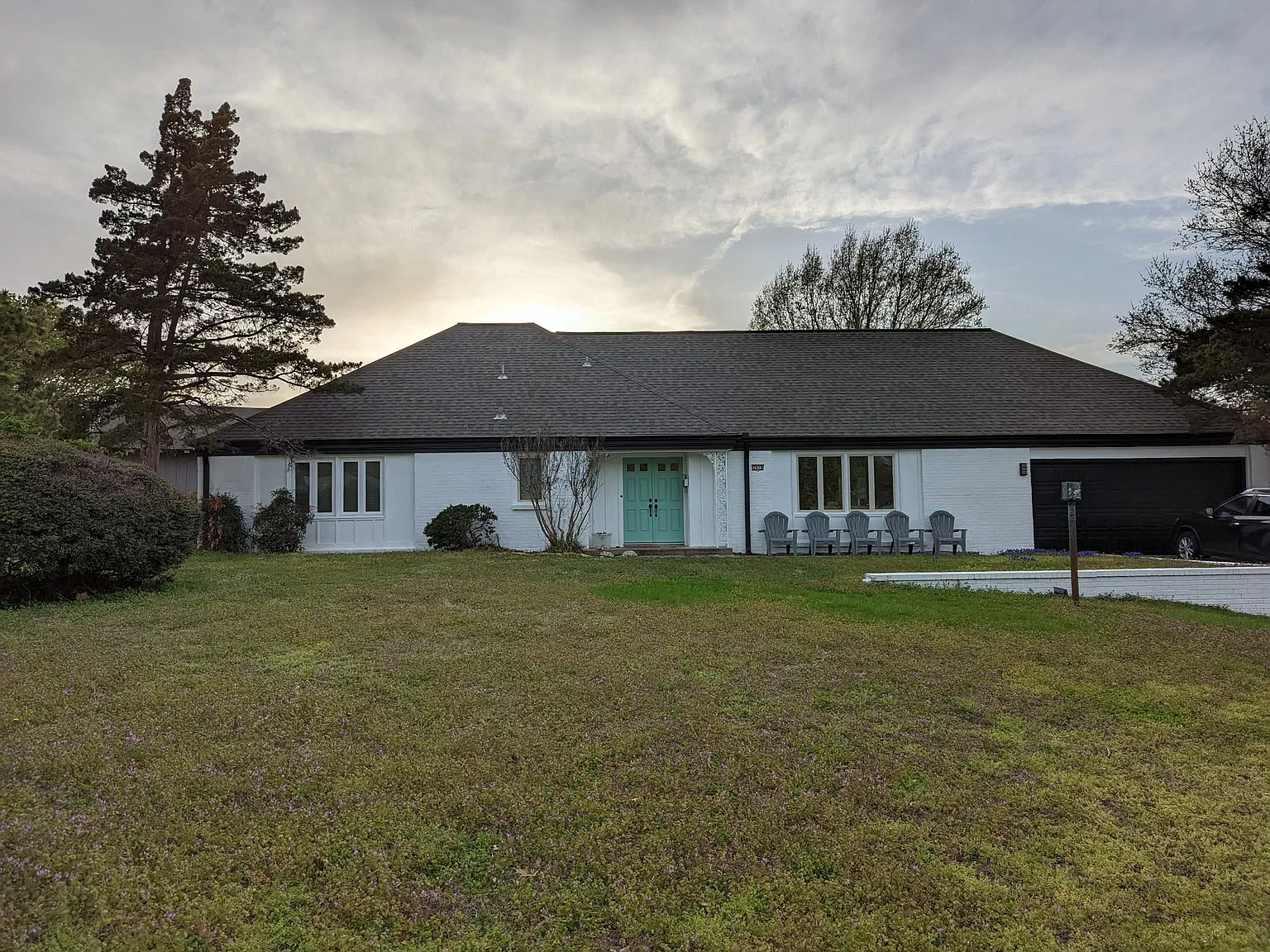 3 bed, 1966 sqft, $2,200 — Photo 1