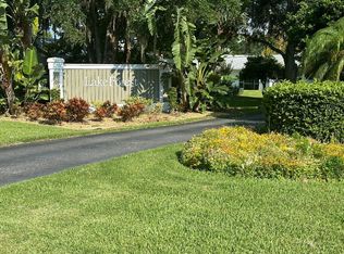 48 Lake Forest Pl, Palm Coast, FL 32137