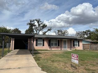 5243 Coral Mist St, Kirby, TX 78219