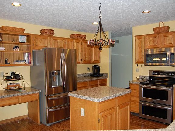 2nd image of 926 Glen Rock Dr