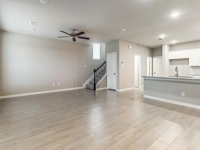 3740 Paradise Way — Photo 3