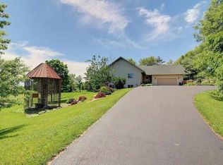 769 Washington Rd, Edgerton, WI 53534