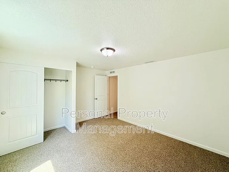 1200 SE 7th St — Photo 12