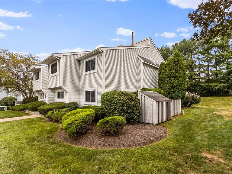 33 Hillcroft Way — Photo 13