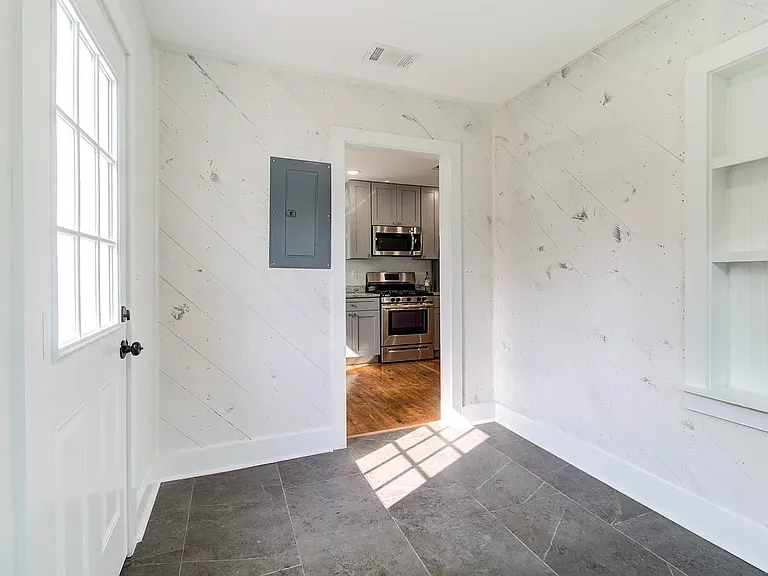 2703 Bullis Ave — Photo 6