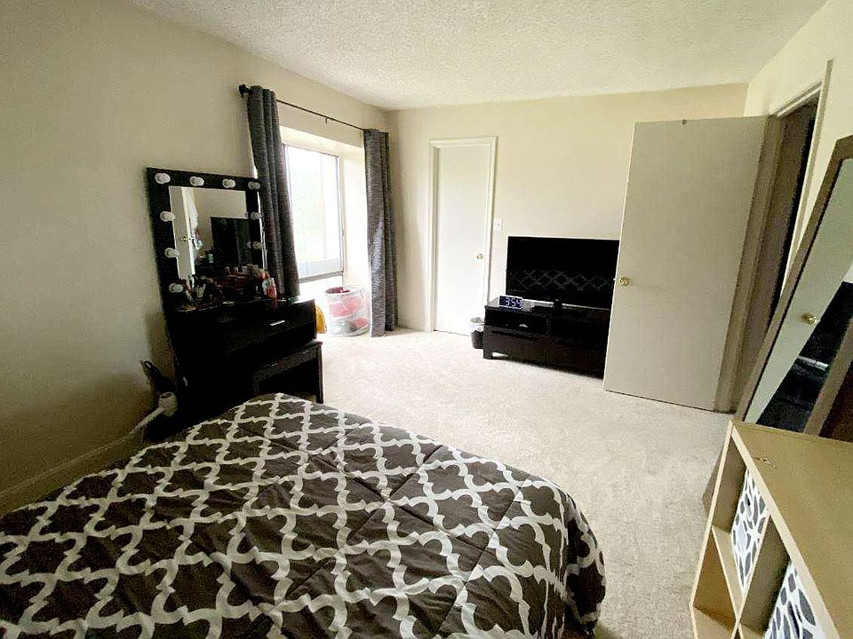 1st image of 10208 Bushman Dr APT 423