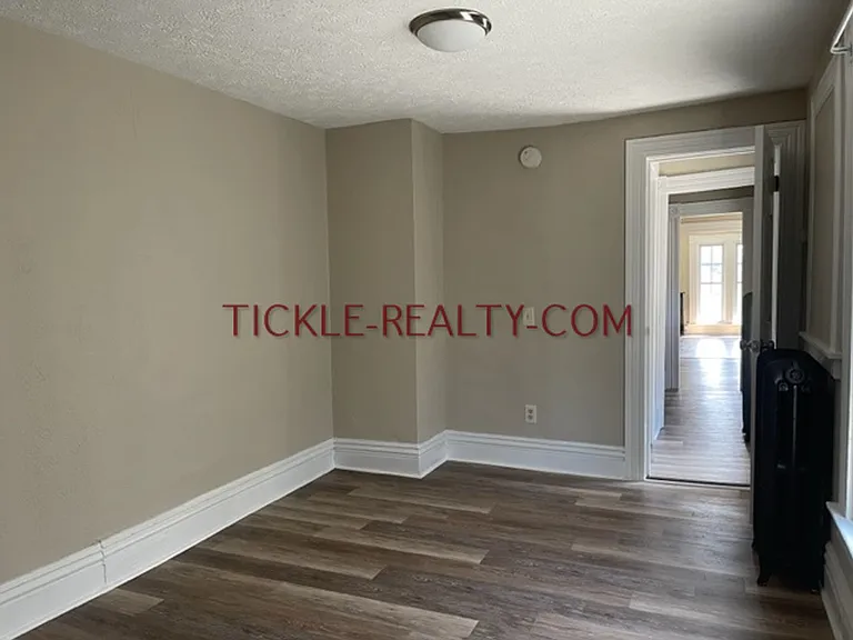 20 Tracy St — Photo 10