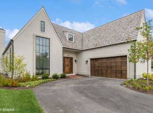 100 Hestercombe Ln, Lake Forest, IL 60045