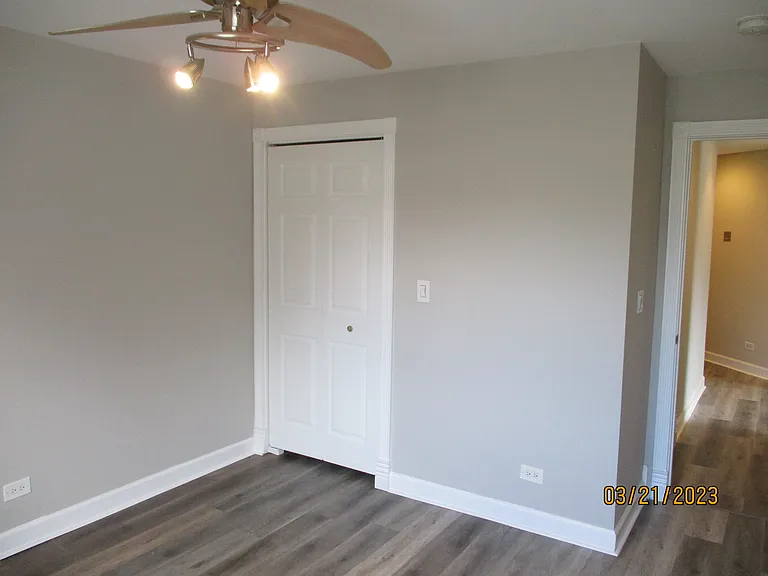 32 N Victoria Ln — Photo 16