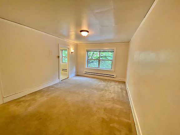 2nd image of 516 E Union St #109