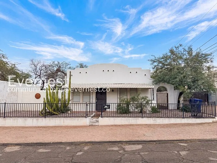 1226 N Olsen Ave