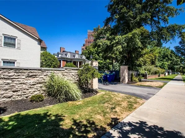 770 W Ferry St APT 27A, Buffalo, NY 14222