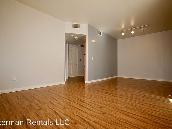 3rd image of 830 Carnegie St APT 1711