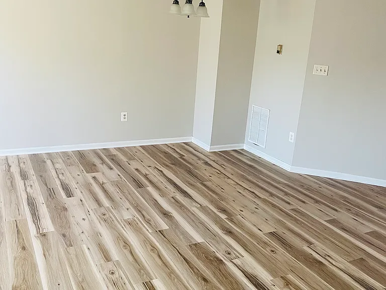 2902 Lloyd Ct — Photo 6
