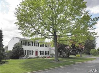 1280 Clearview Cir, Allentown, PA 18103