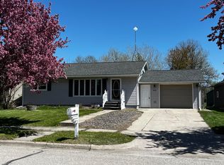 1069 15th St, Granite Falls, MN 56241