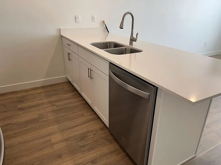 519 May St — Photo 3