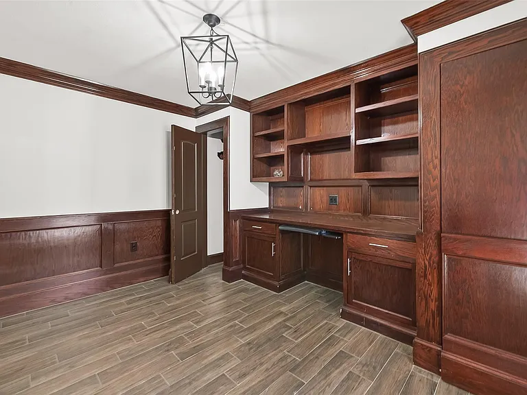 10054 Cedardale Dr — Photo 38