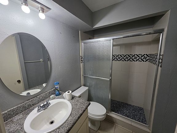 3rd image of 12816 Shannon Hills Dr