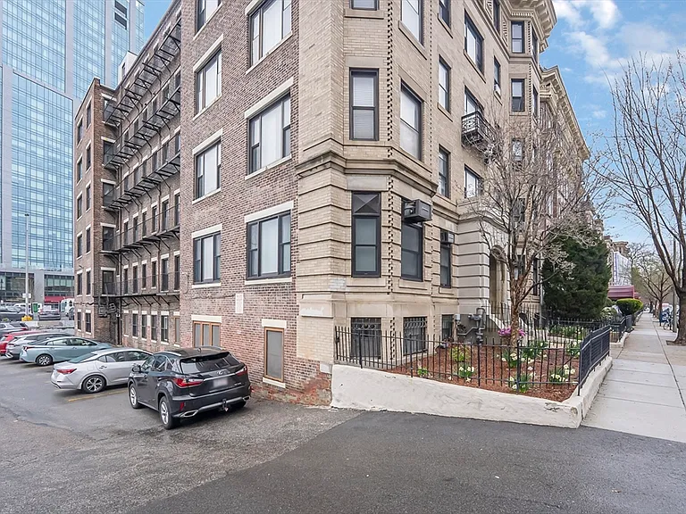 137 Peterborough St #5 — Photo 18