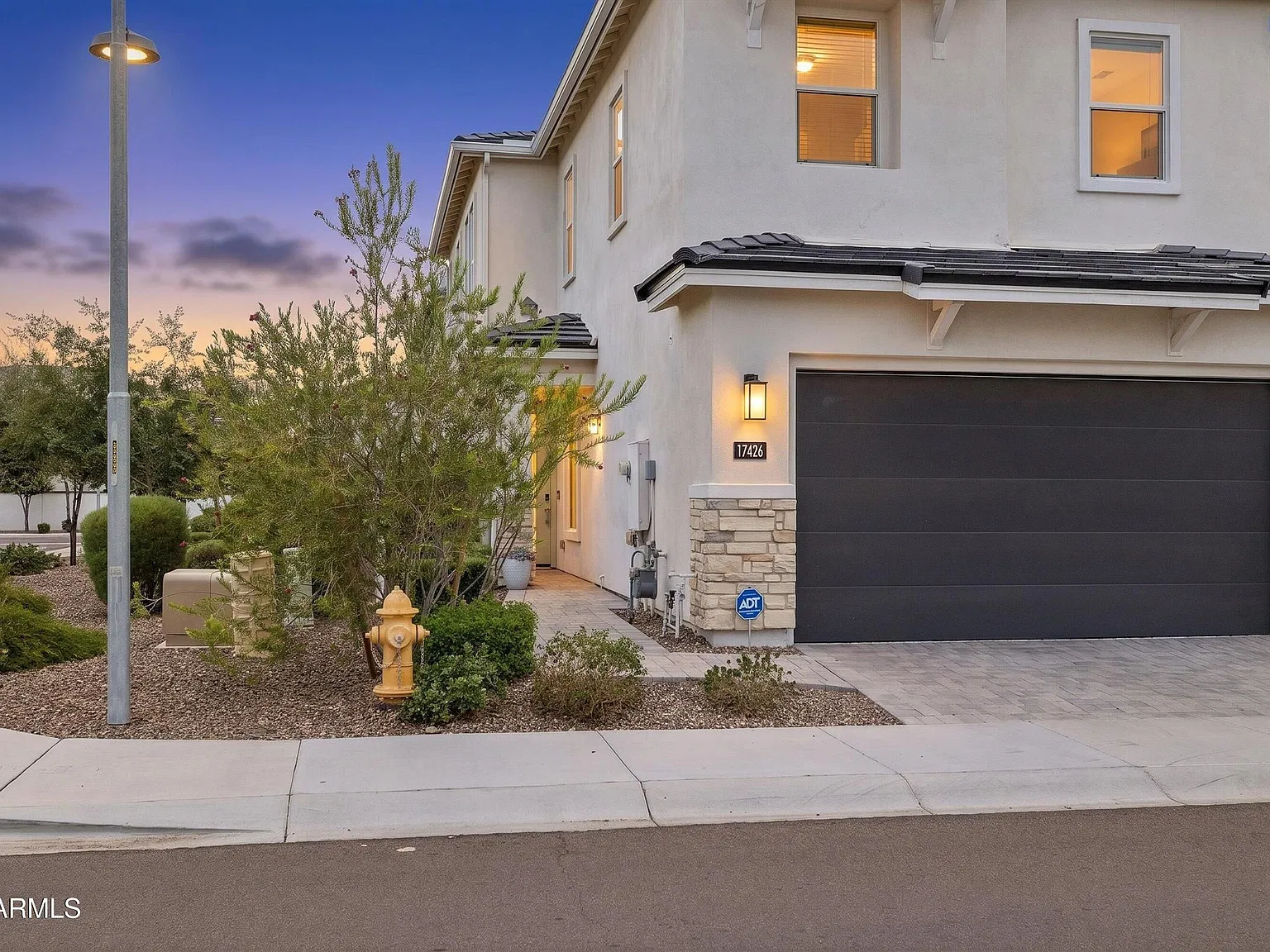 4 bed, 2.5 bath, $3,800 — Photo 2