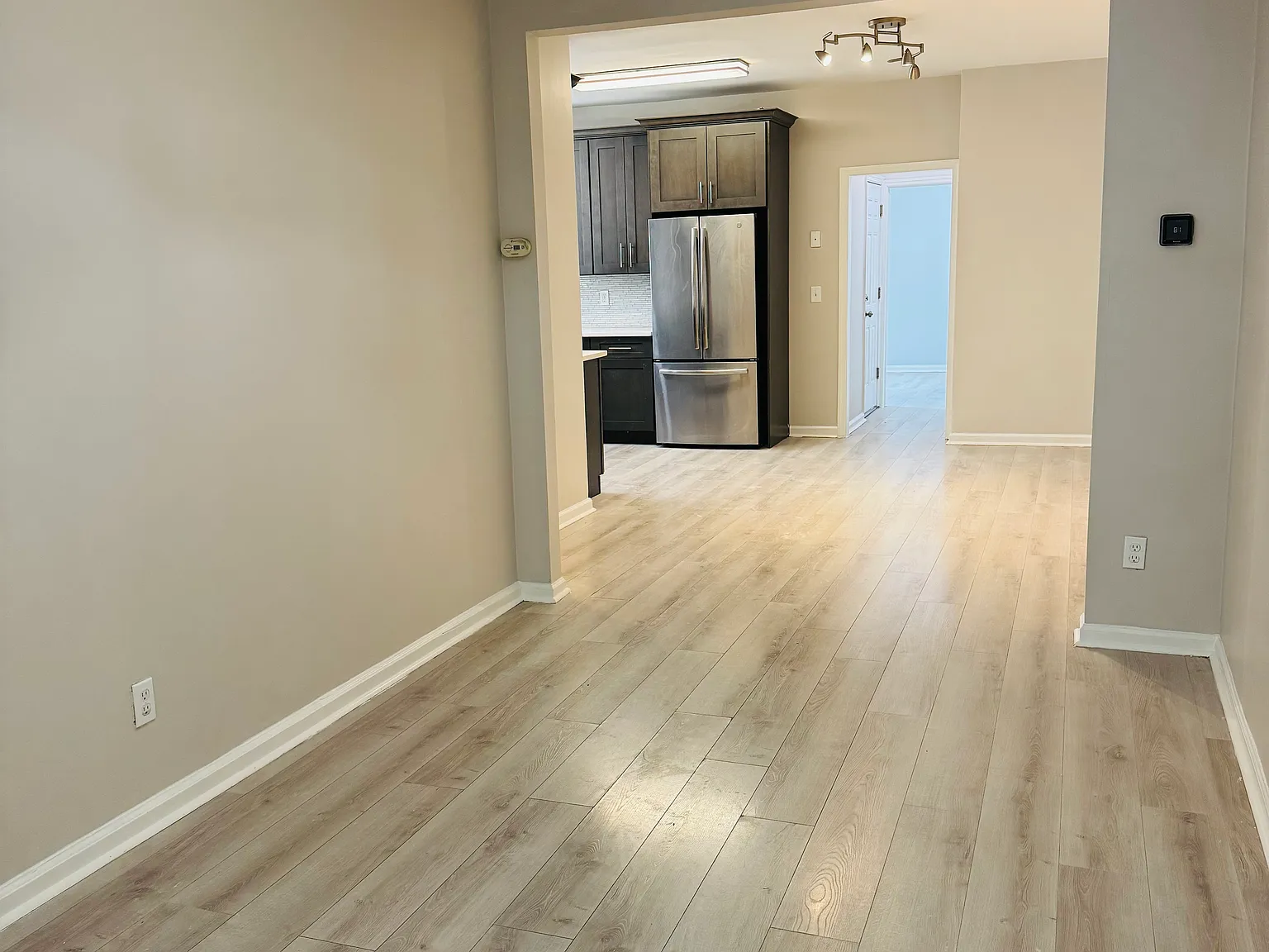 3 bed, $2,400 — Photo 4