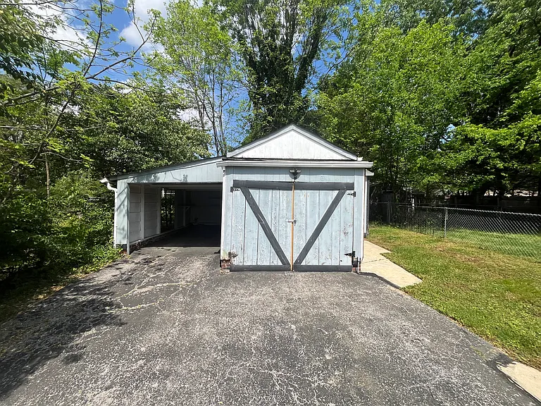 5030 Fowler Ln — Photo 11