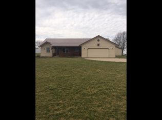 206 N Otten Rd, Rossville, IN 46065