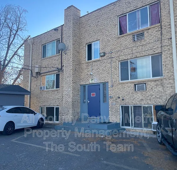 1590 Clinton St #6 — Photo 2