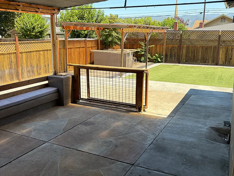 1331 Rose Ave — Photo 4
